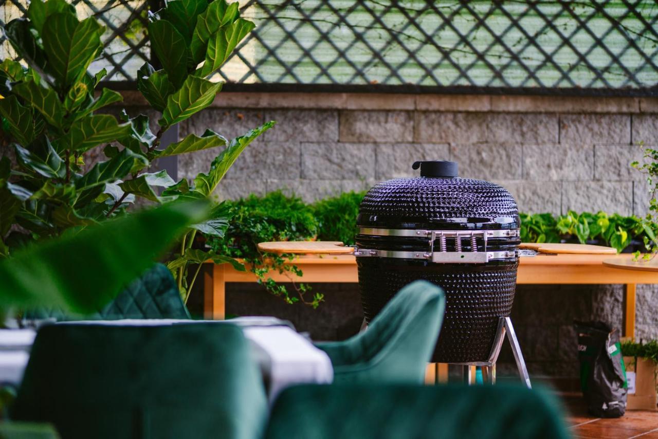 Restaurant & Pension U Hradu Šternberk 外观 照片