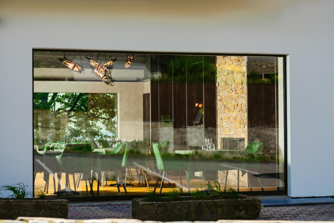 Restaurant & Pension U Hradu Šternberk 外观 照片